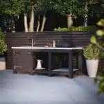 Outdoor kitchen with built-in grill - DIY Plan