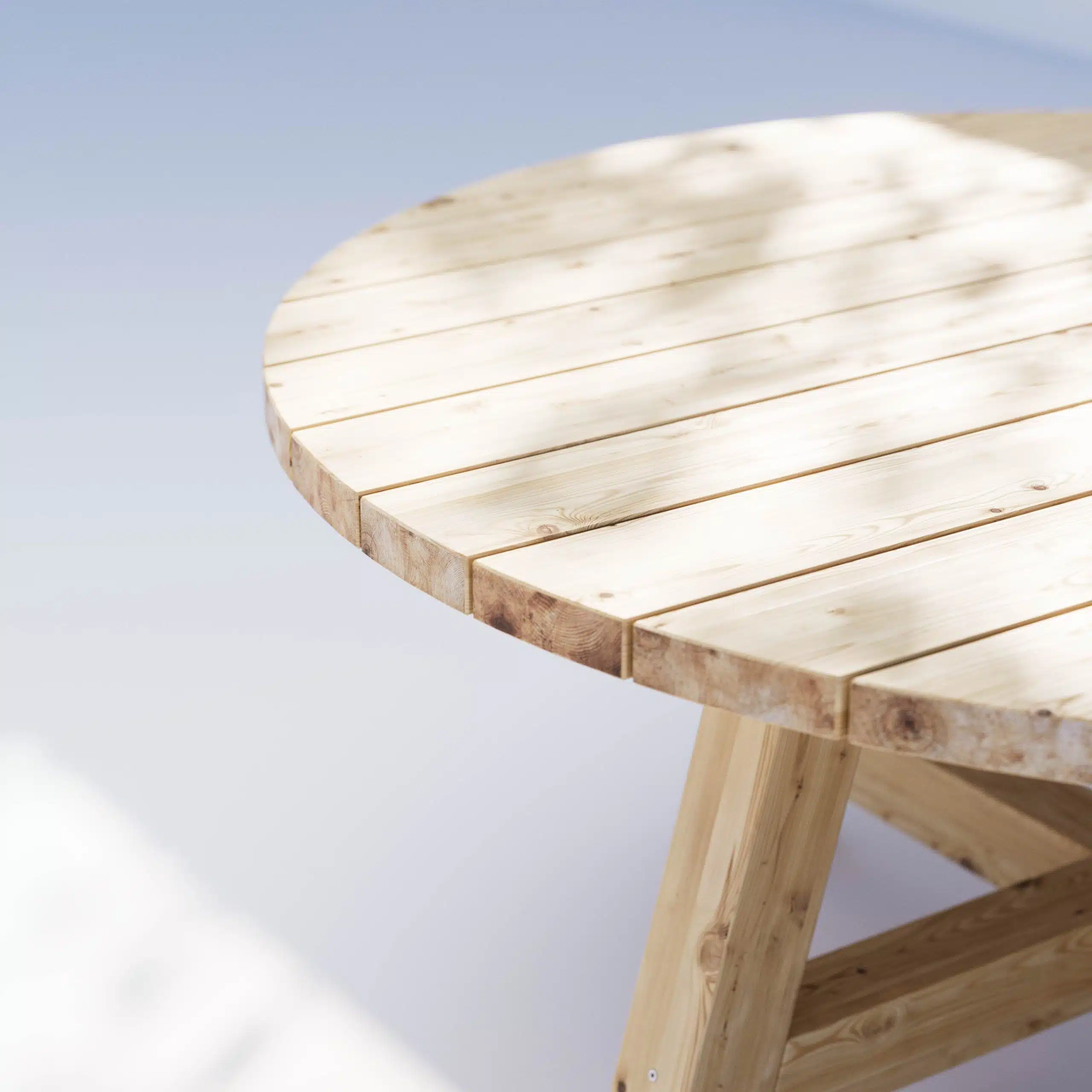 Rundes Gartentisch Enelund Nahaufnahme 2